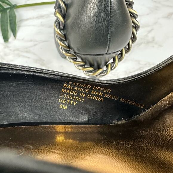 Fergie Women's Stiletto Black w/ Chain accent on heel sz 8 - Picture 6 of 9